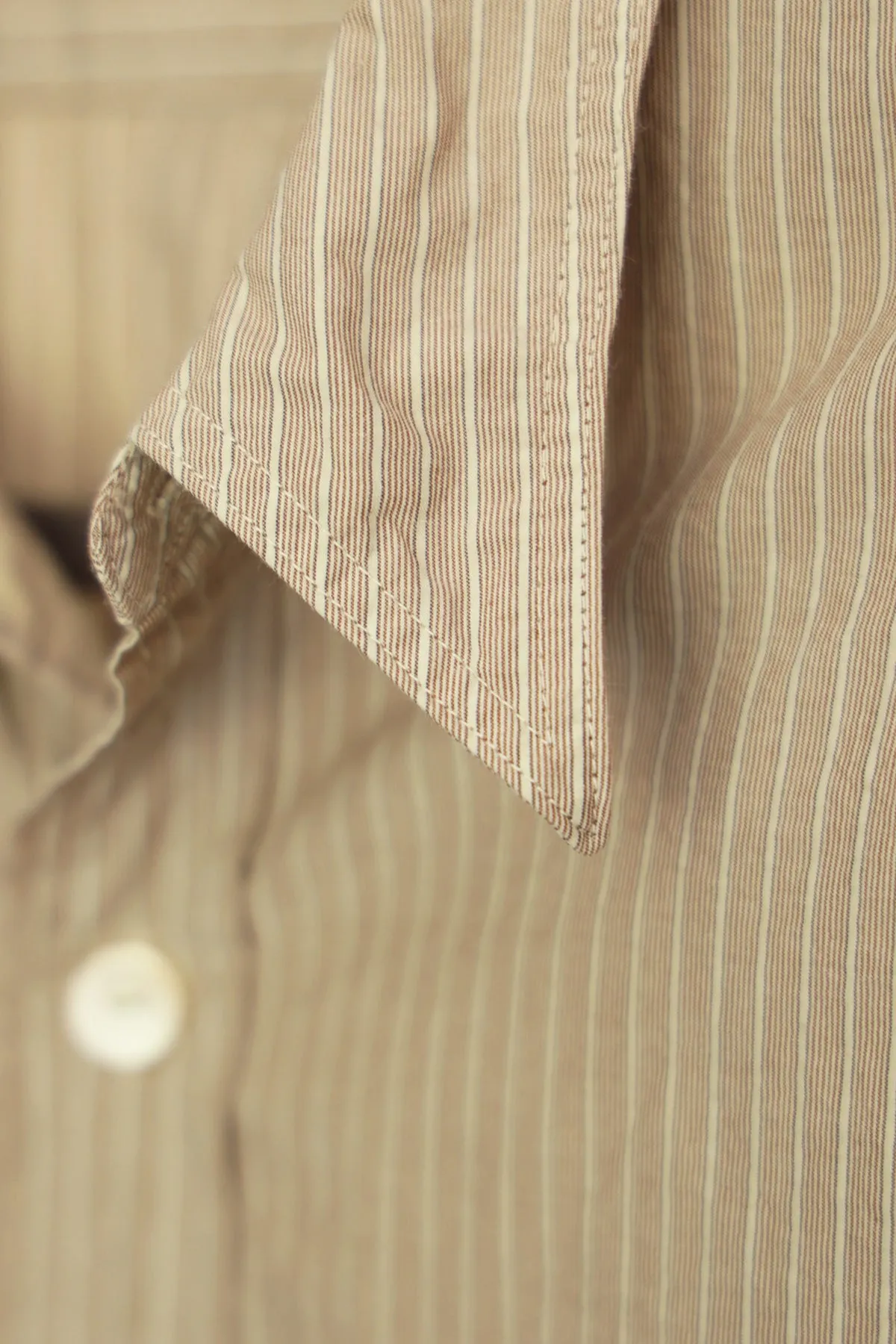 Lot.106 Narrow Collar Shirt - Beige Stripe