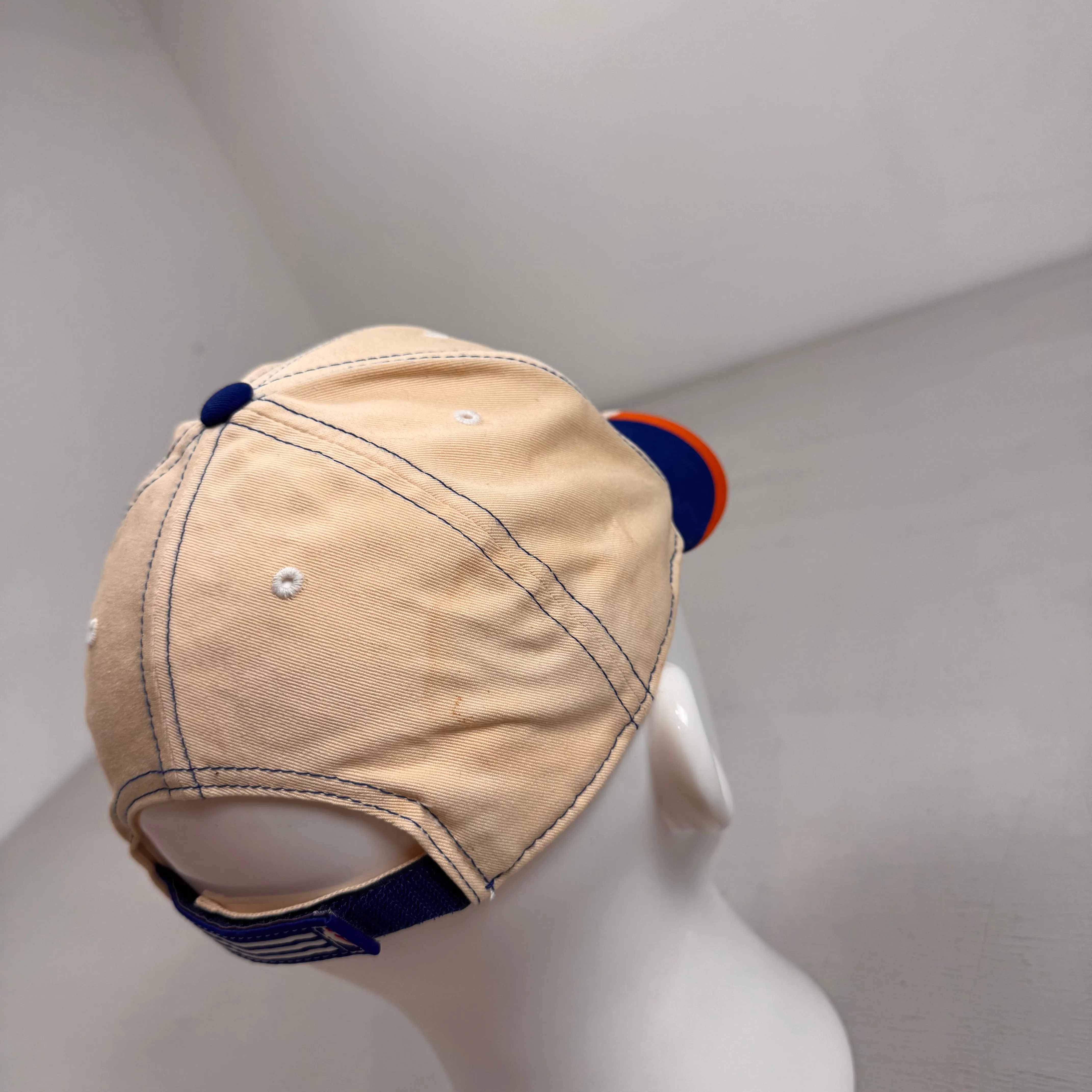 Vintage New York Knicks Adidas Beige Cap