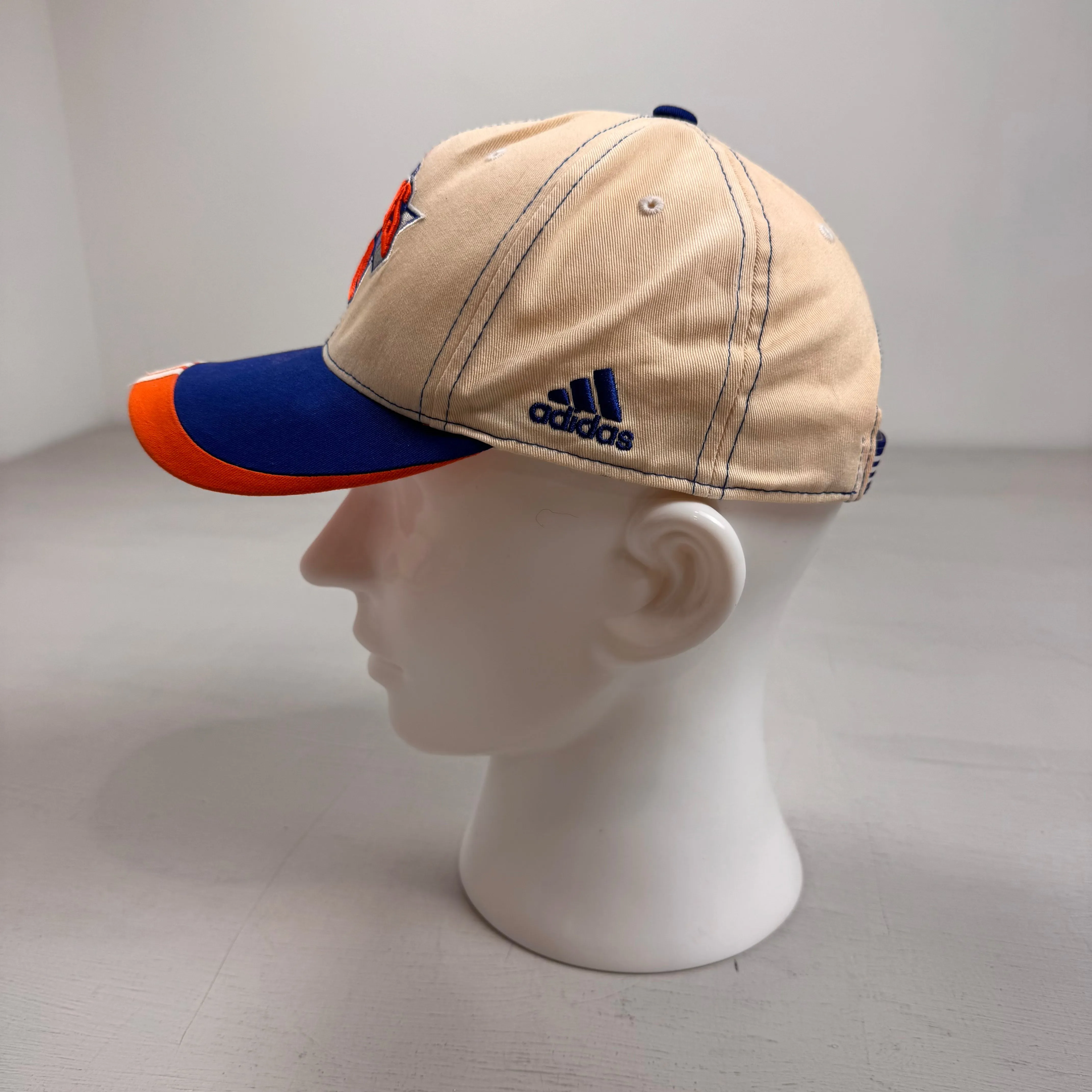 Vintage New York Knicks Adidas Beige Cap